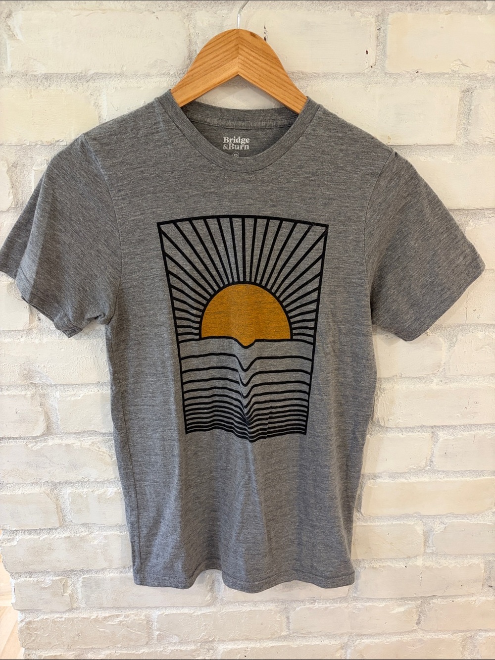 Women's Bridge & Burn Gray Short-Sleeve Tee with Gold Sun Graphic (B5)
